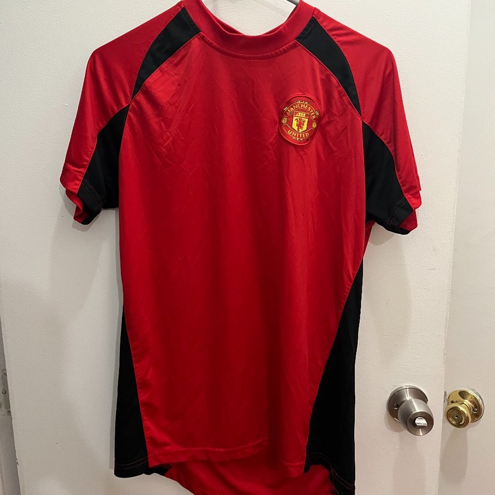 MANCHESTER UNITED JERSEY